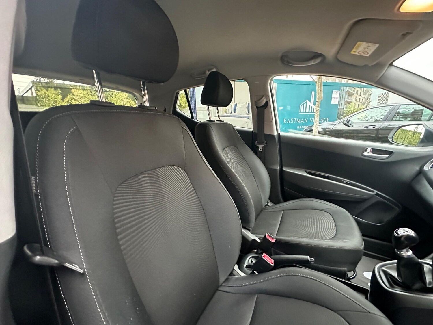 Used Hyundai i10 for sale - 76992721: Photo 26