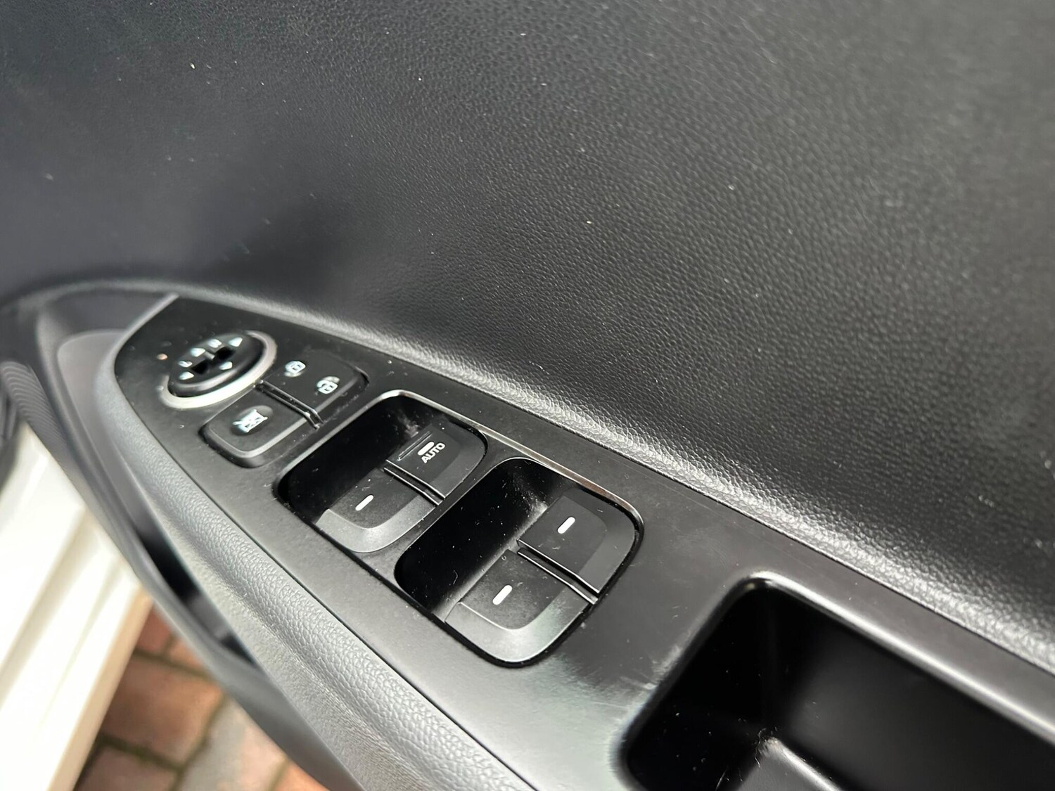 Used Hyundai i10 for sale - 76992721: Photo 33