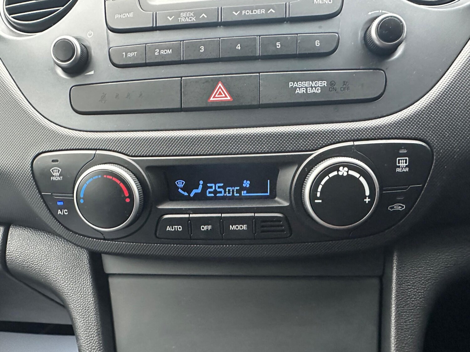 Used Hyundai i10 for sale - 76992721: Photo 36