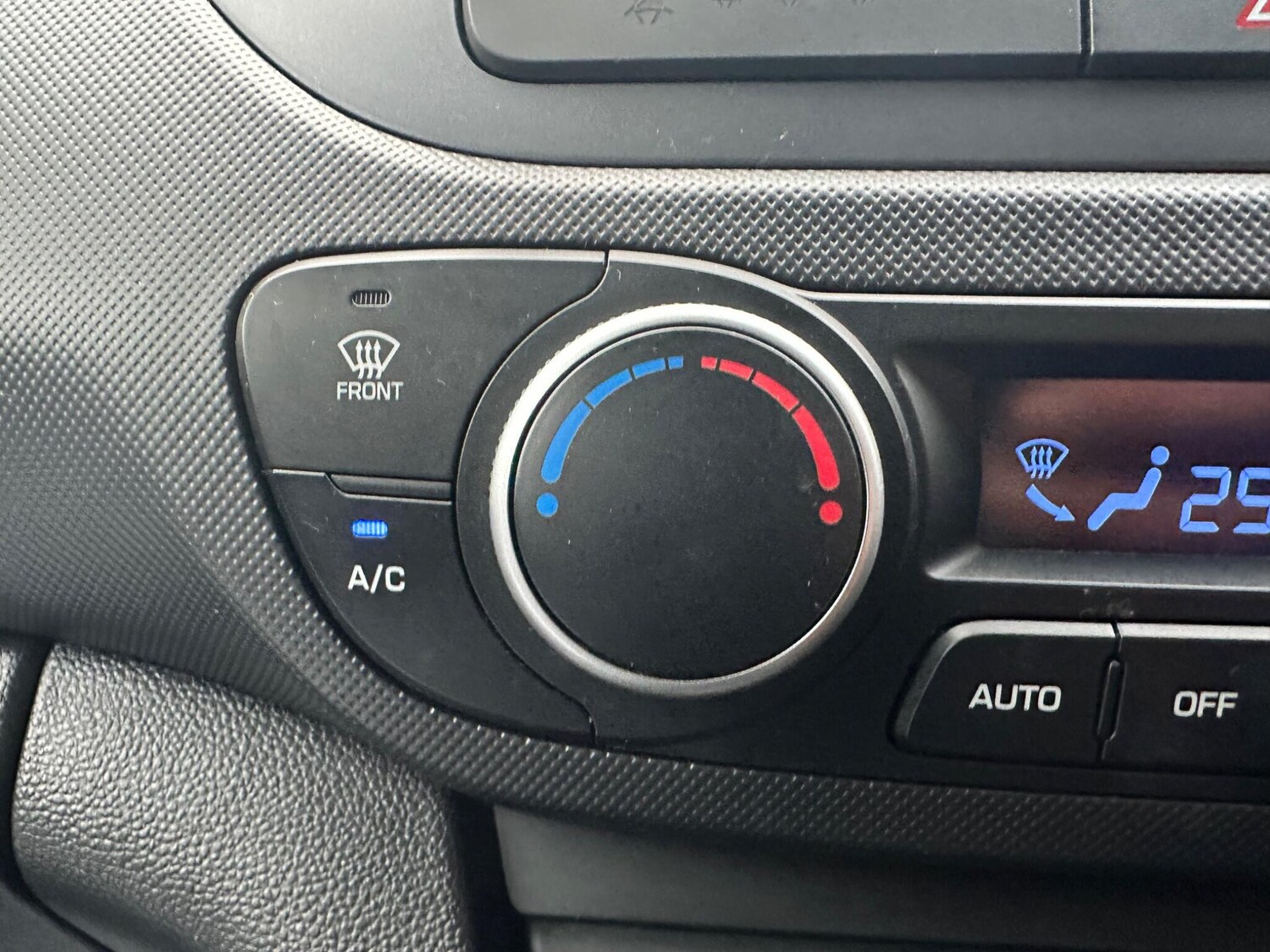 Used Hyundai i10 for sale - 76992721: Photo 37