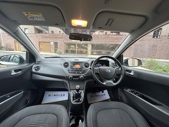 Used Hyundai i10 2018 for sale - 76992721: Photo