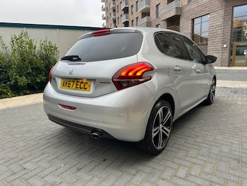 Used Peugeot 208 2017 for sale - 76269648: Photo