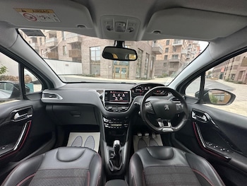 Used Peugeot 208 2017 for sale - 76269648: Photo