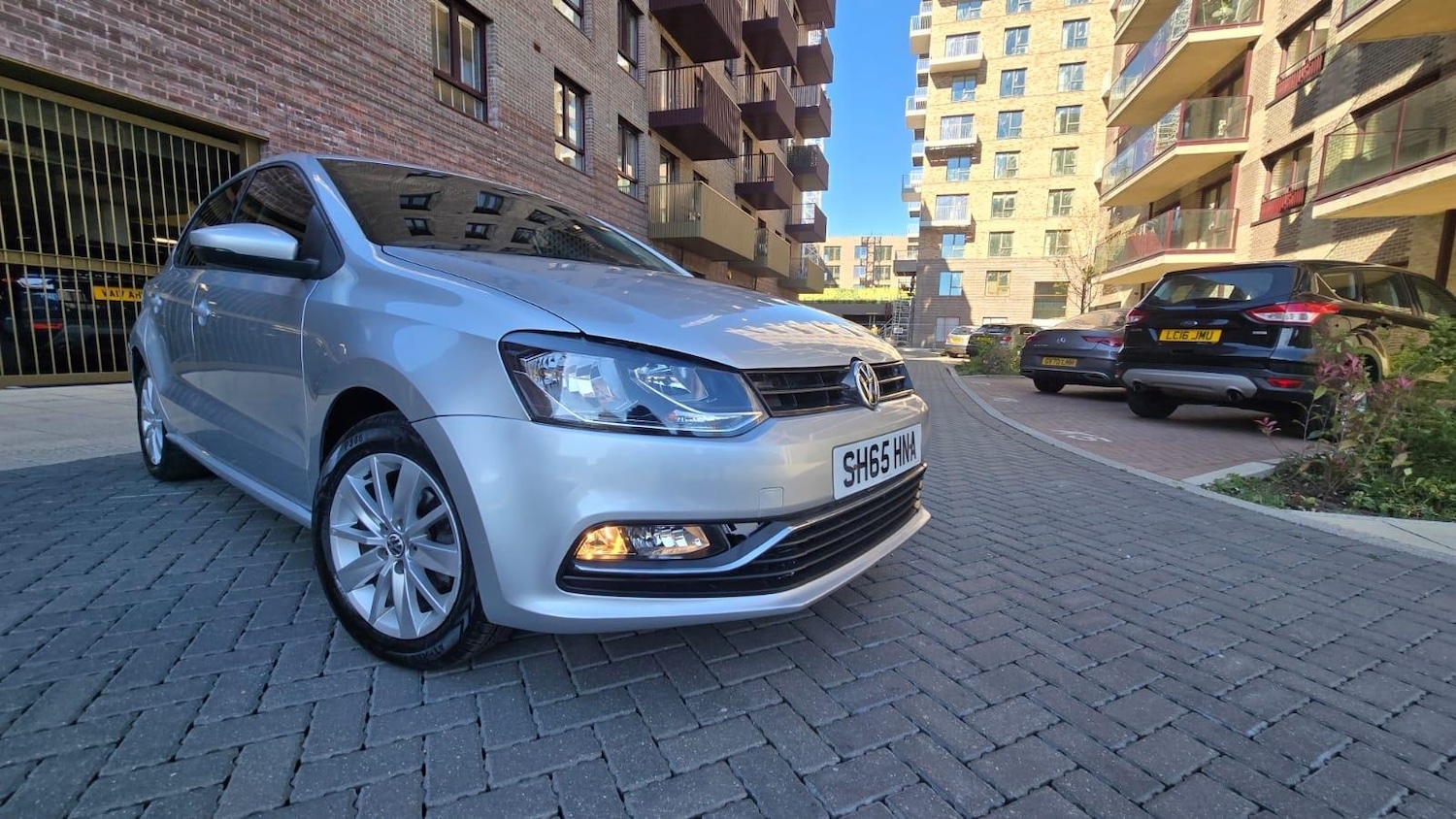 Used Volkswagen Polo 2015 for sale - 76759778: Photo 1