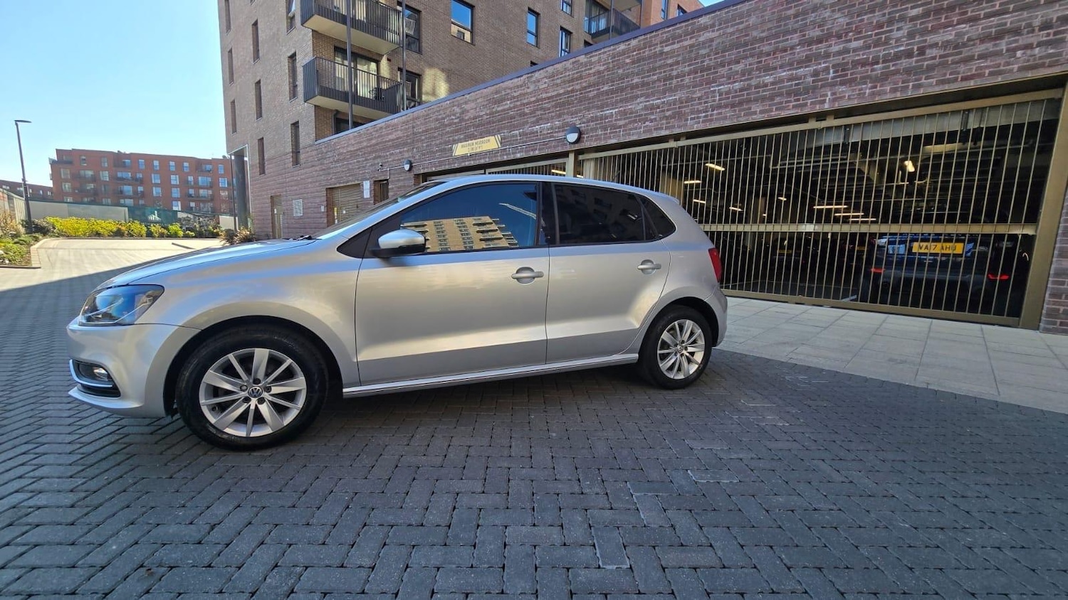 Used Volkswagen Polo 2015 for sale - 76759778: Photo 10