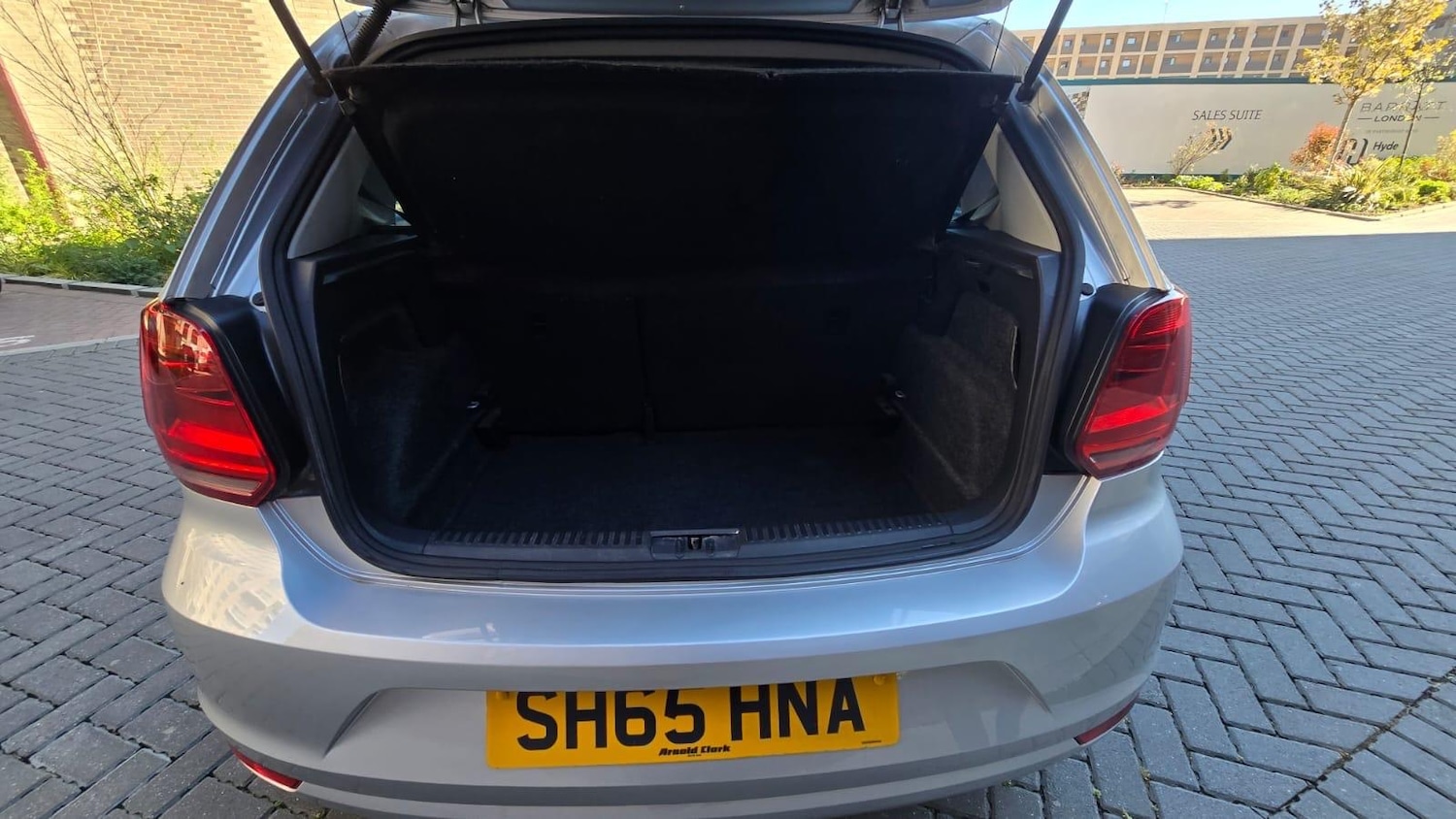 Used Volkswagen Polo 2015 for sale - 76759778: Photo 12