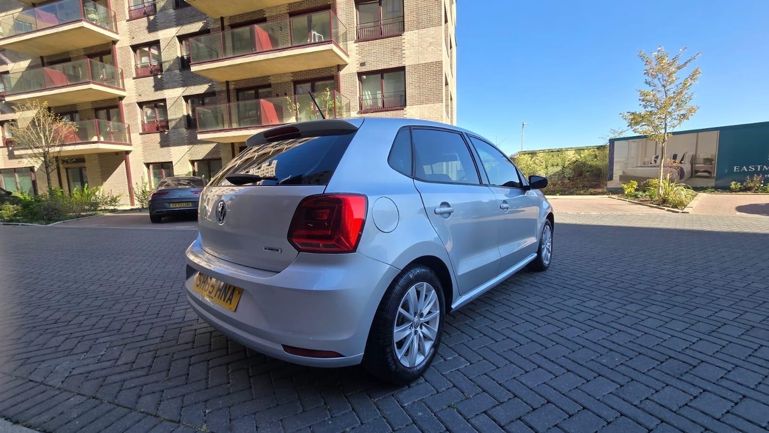 Used Volkswagen Polo 2015 for sale - 76759778: Photo 2