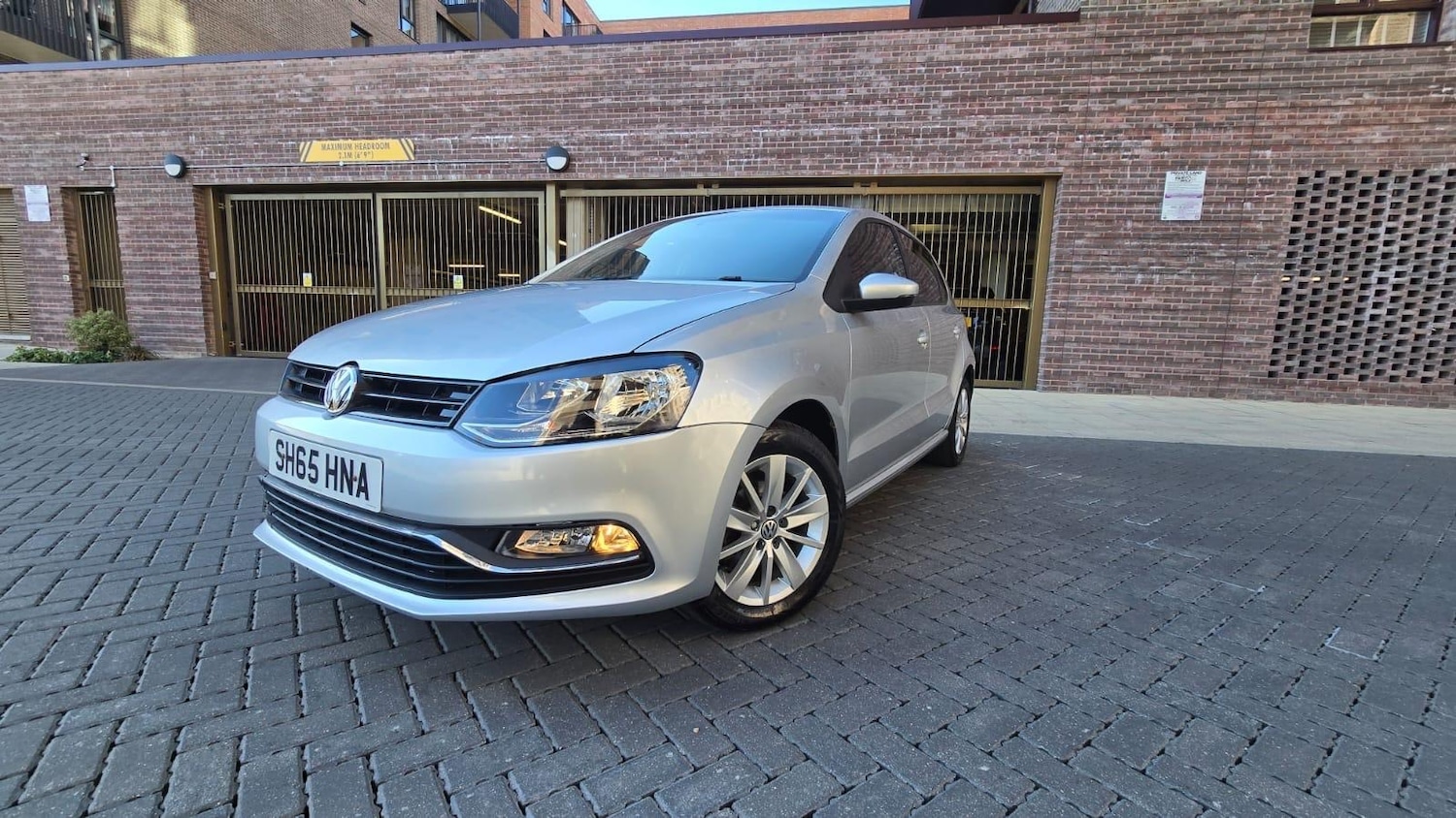 Used Volkswagen Polo 2015 for sale - 76759778: Photo 5
