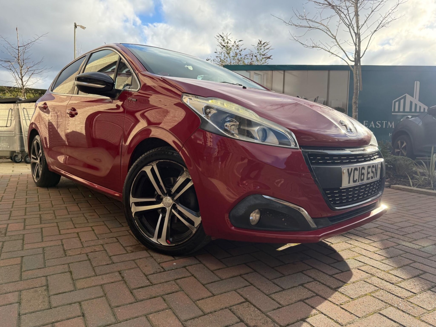 Used Peugeot 208 2016 for sale - 77279731: Photo 1