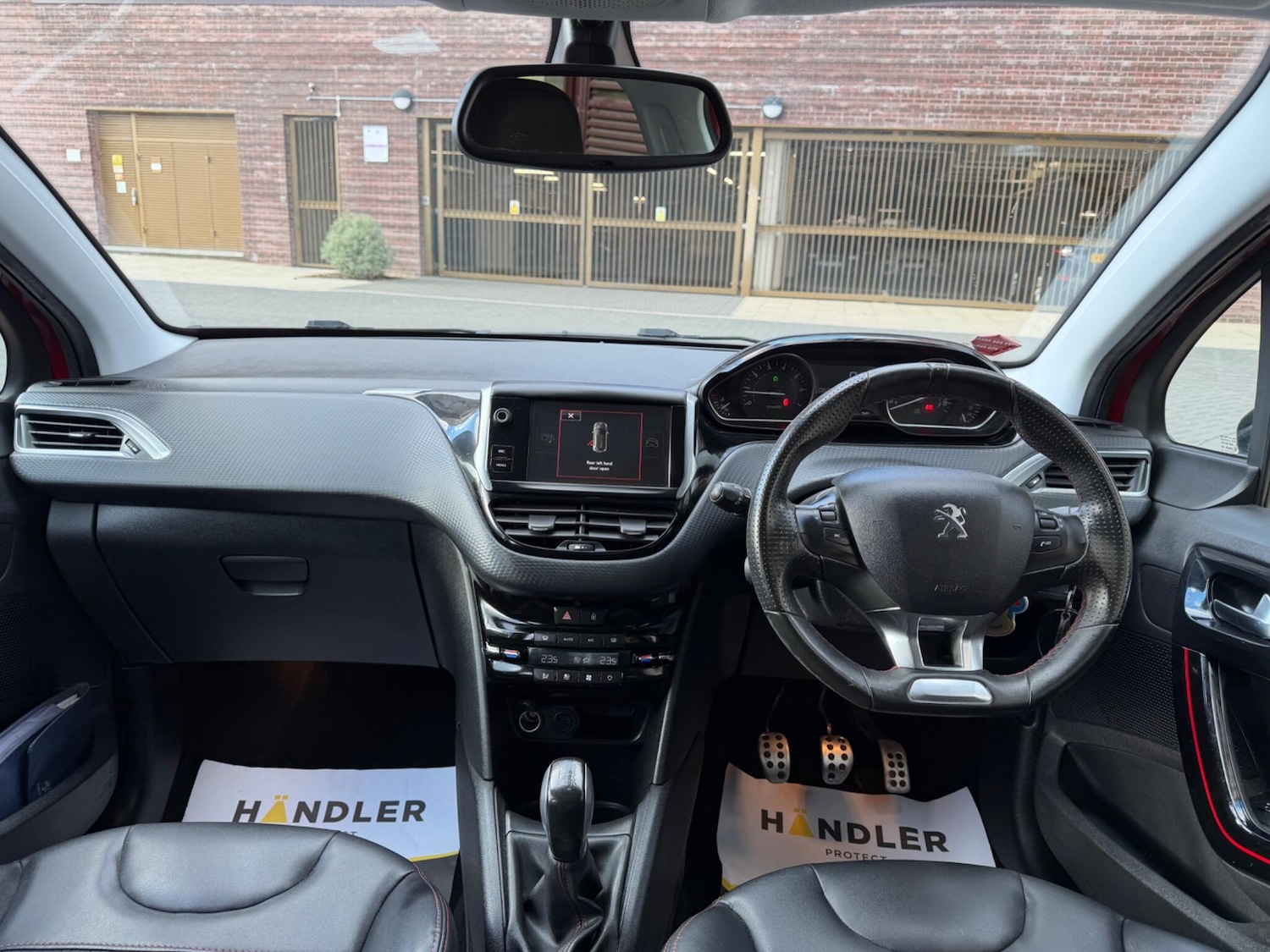 Used Peugeot 208 2016 for sale - 77279731: Photo 18