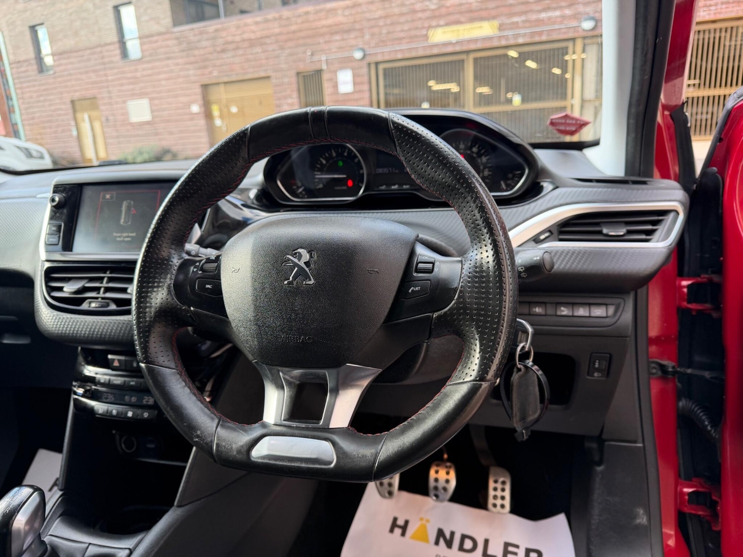 Used Peugeot 208 2016 for sale - 77279731: Photo 27