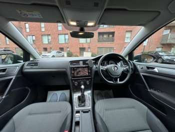 Used Volkswagen Golf 2017 for sale - 73775131: Photo