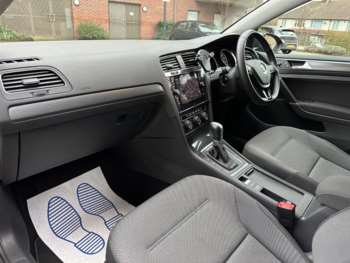 Used Volkswagen Golf 2017 for sale - 73775131: Photo