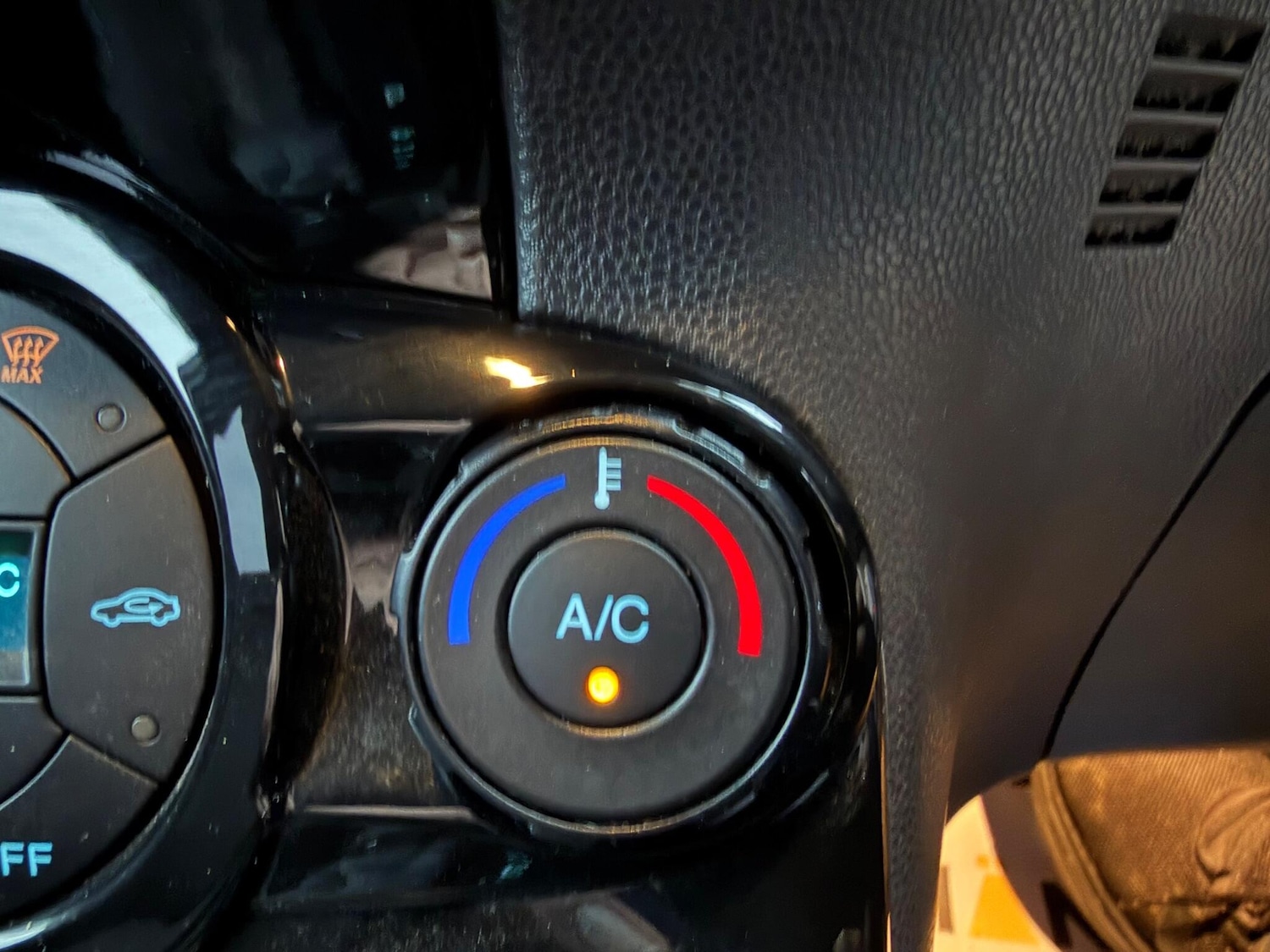 Used Ford Fiesta 2013 for sale - 76887070: Photo 27