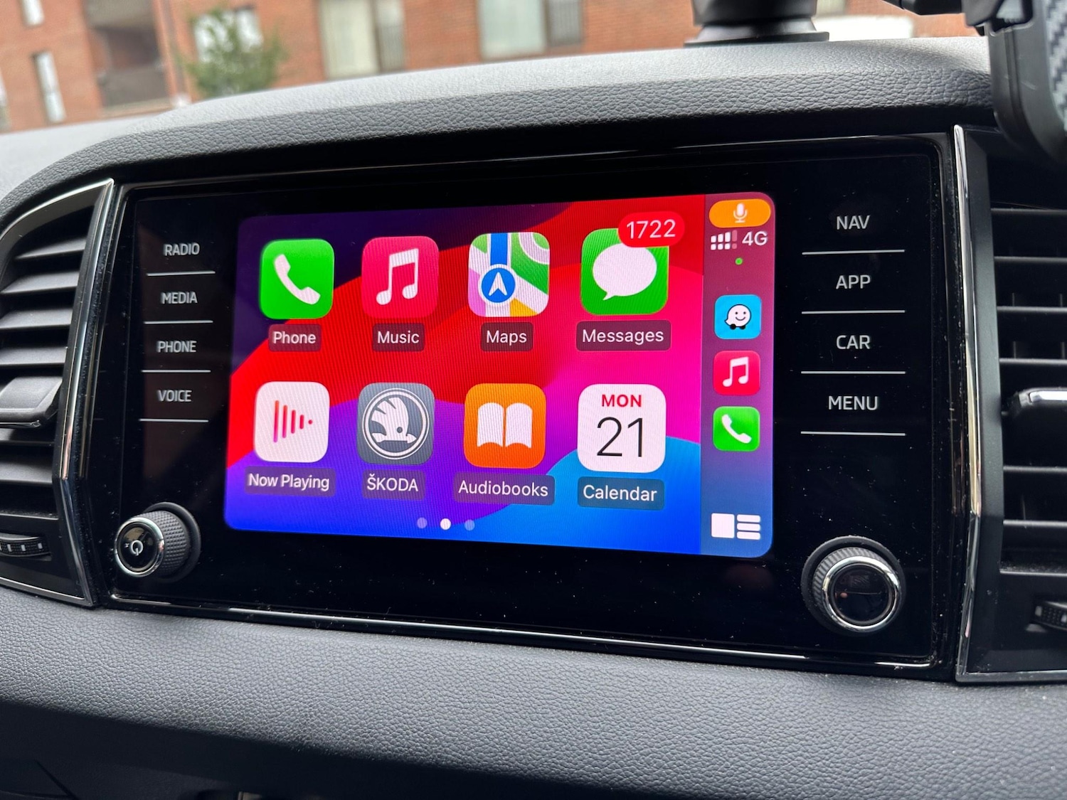 Used Skoda Karoq 2023 for sale - 76996040: Photo 33