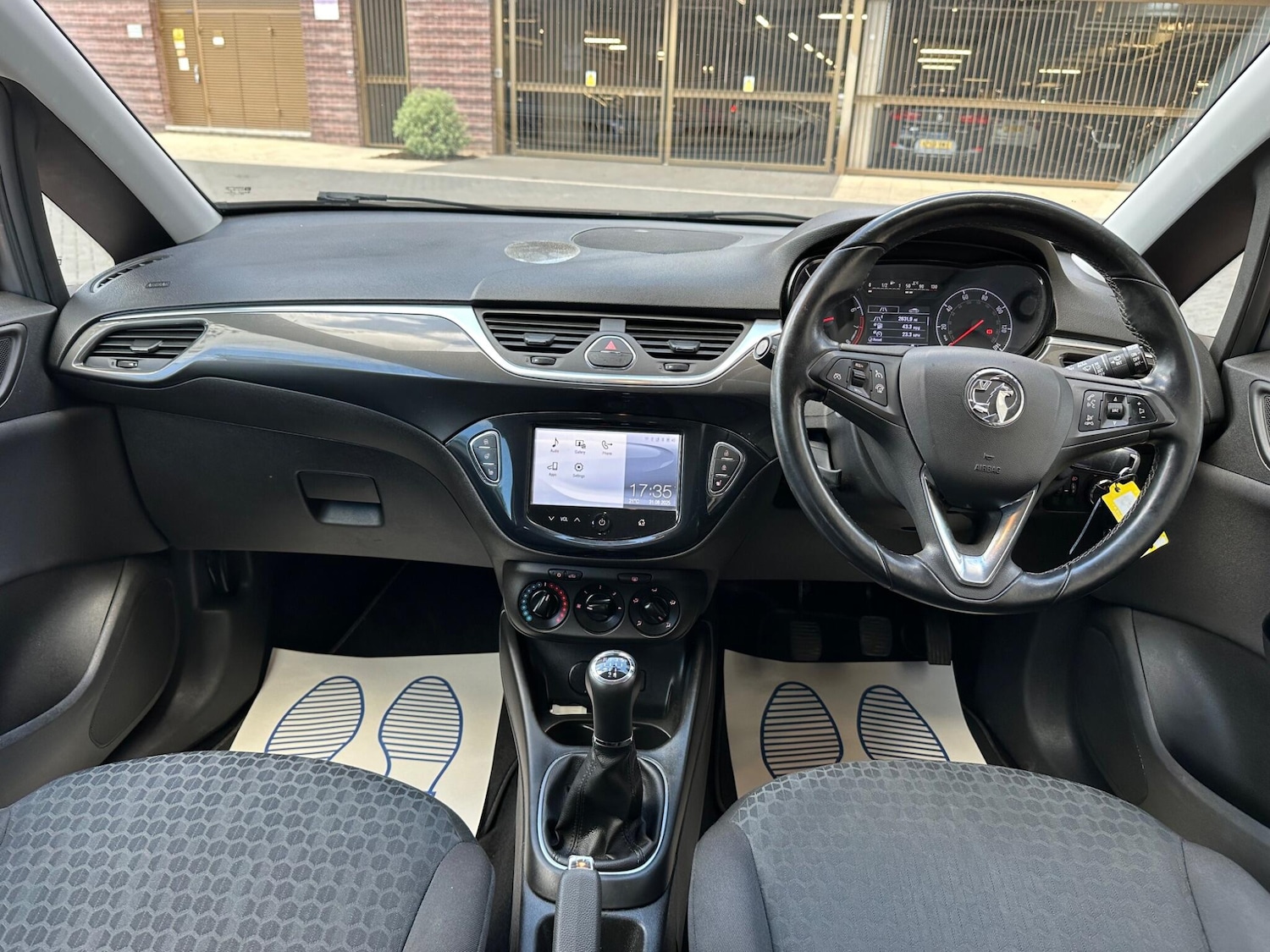 Vehicle 33