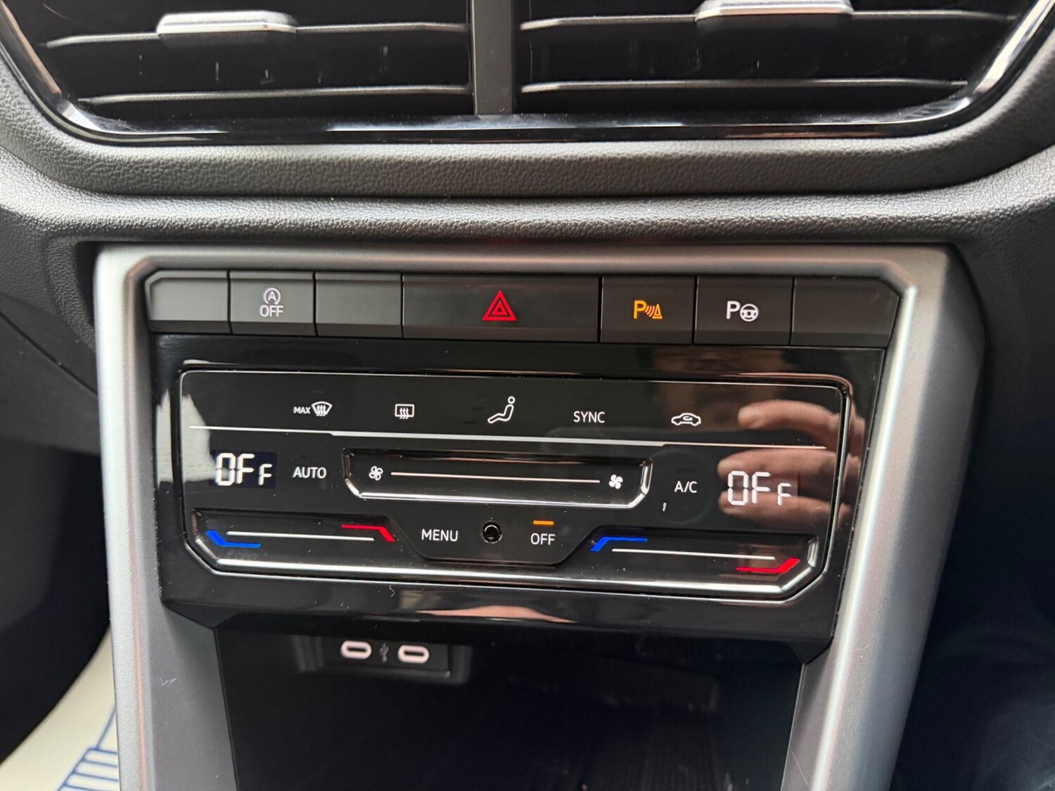 Used Volkswagen T-Roc for sale - 77509643: Photo 30