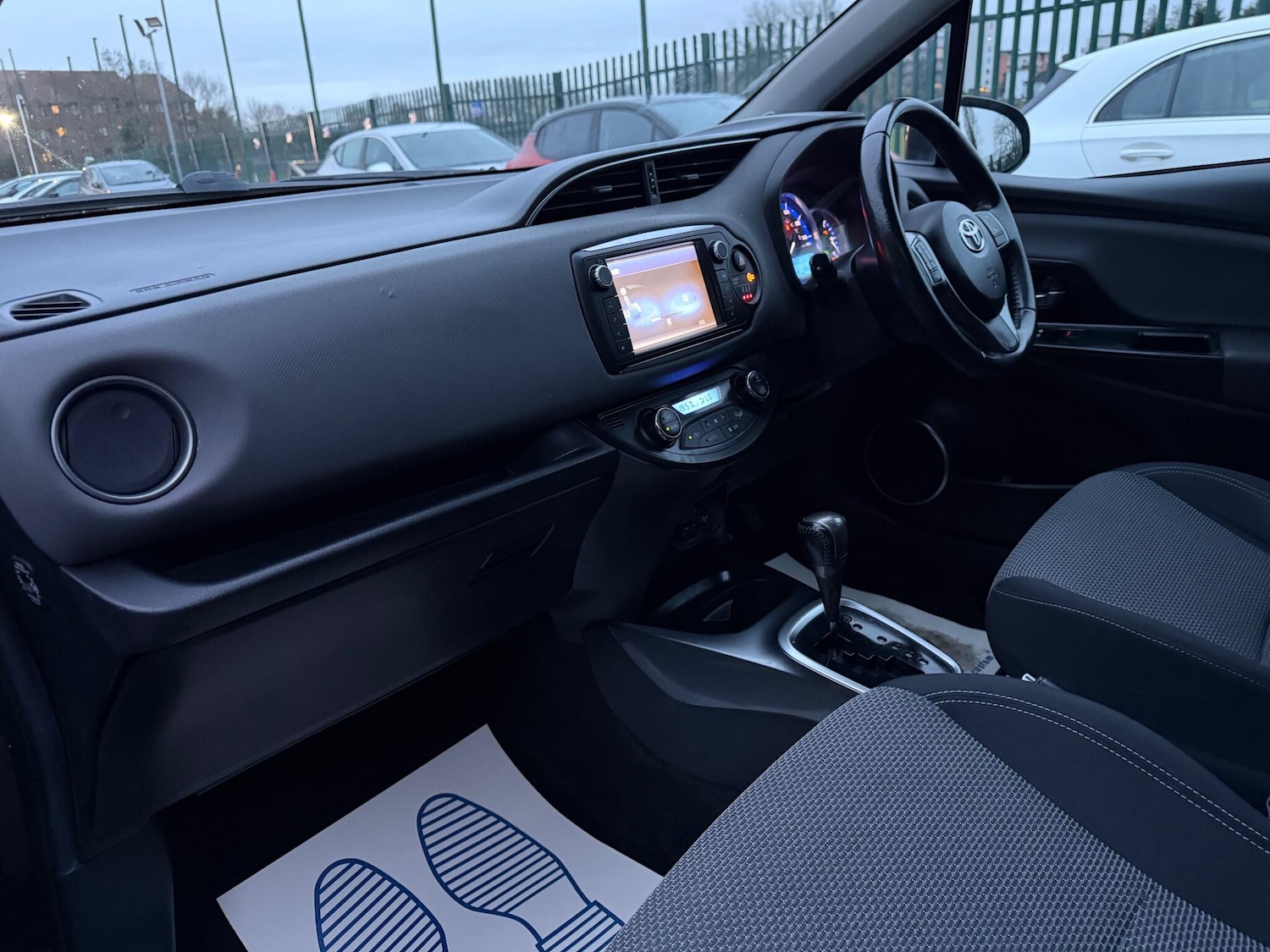 Used Toyota Yaris 2015 for sale - 77202722: Photo 12