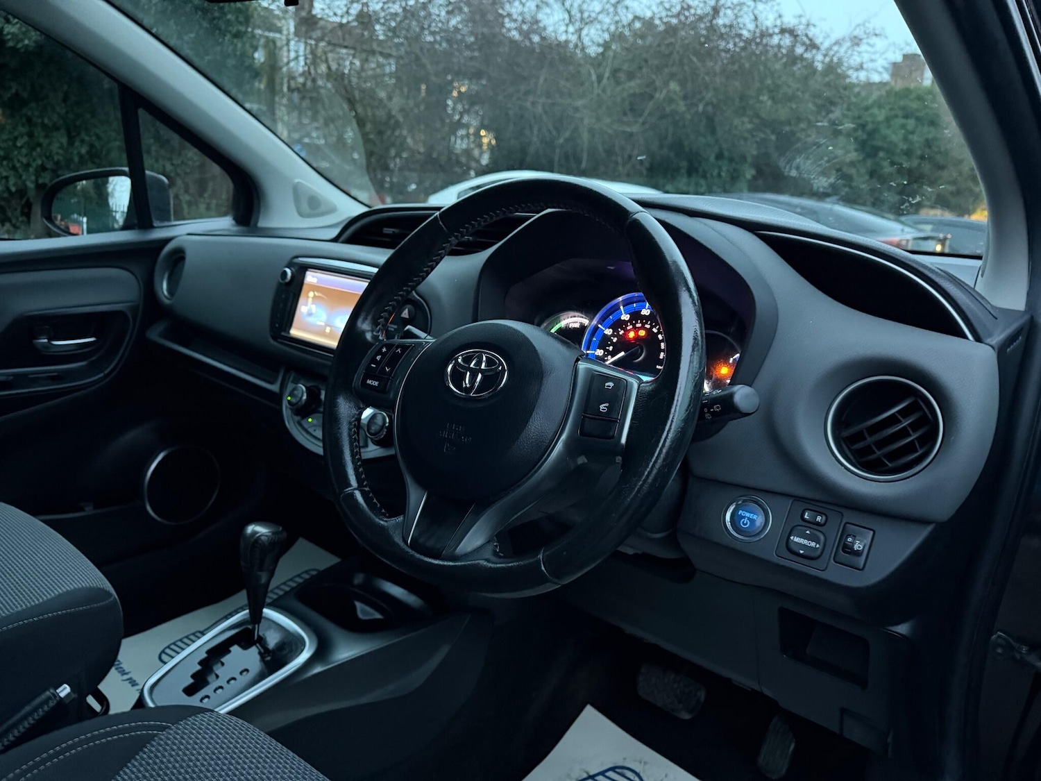 Used Toyota Yaris 2015 for sale - 77202722: Photo 17