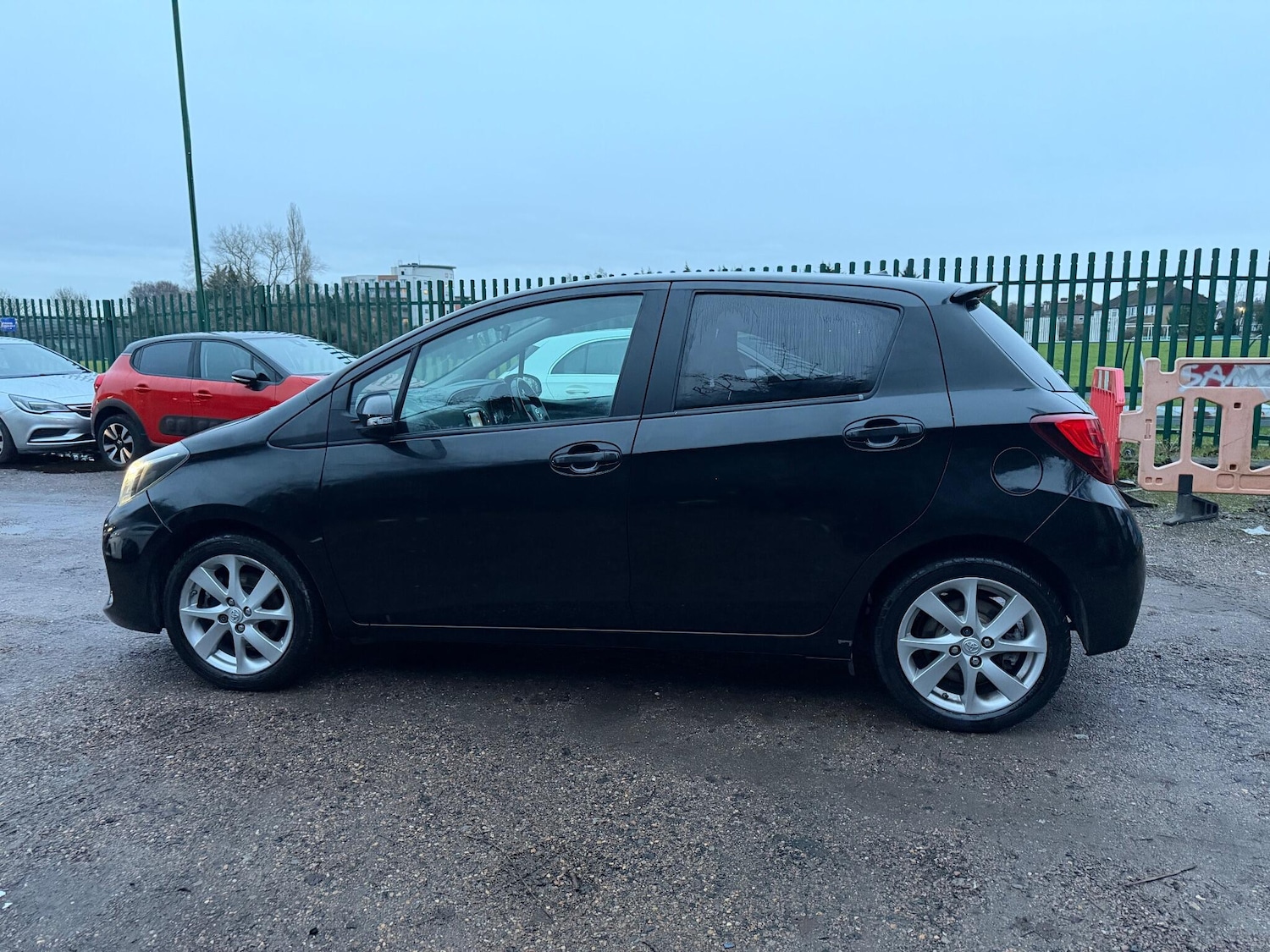 Used Toyota Yaris 2015 for sale - 77202722: Photo 7