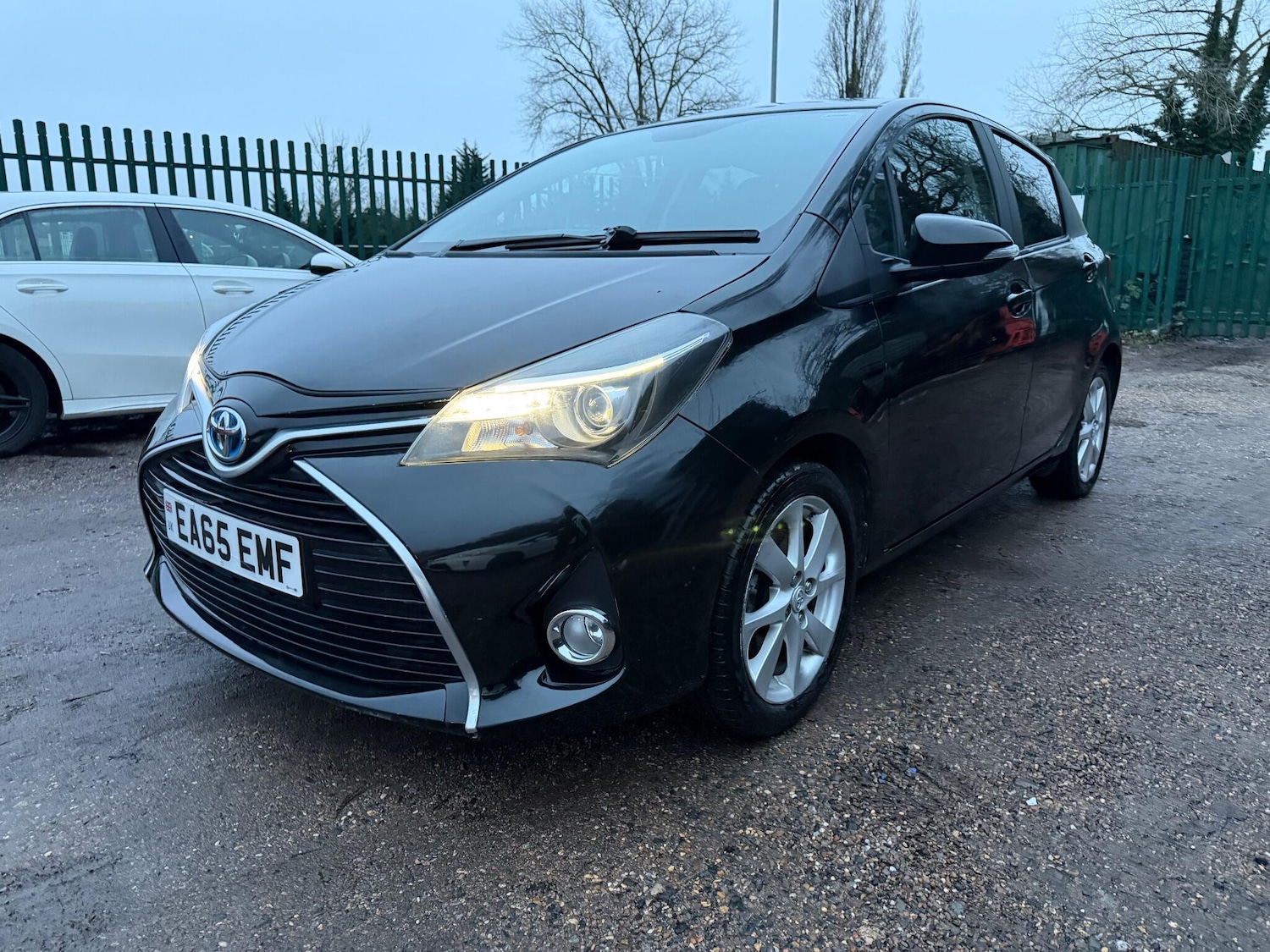 Used Toyota Yaris 2015 for sale - 77202722: Photo 8