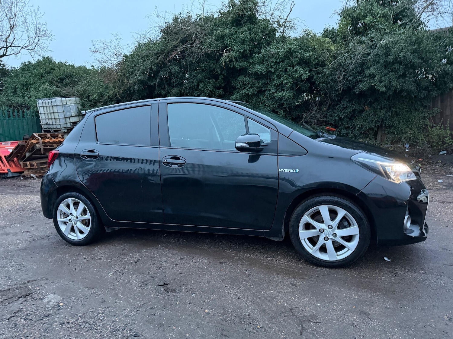 Used Toyota Yaris 2015 for sale - 77202722: Photo 9