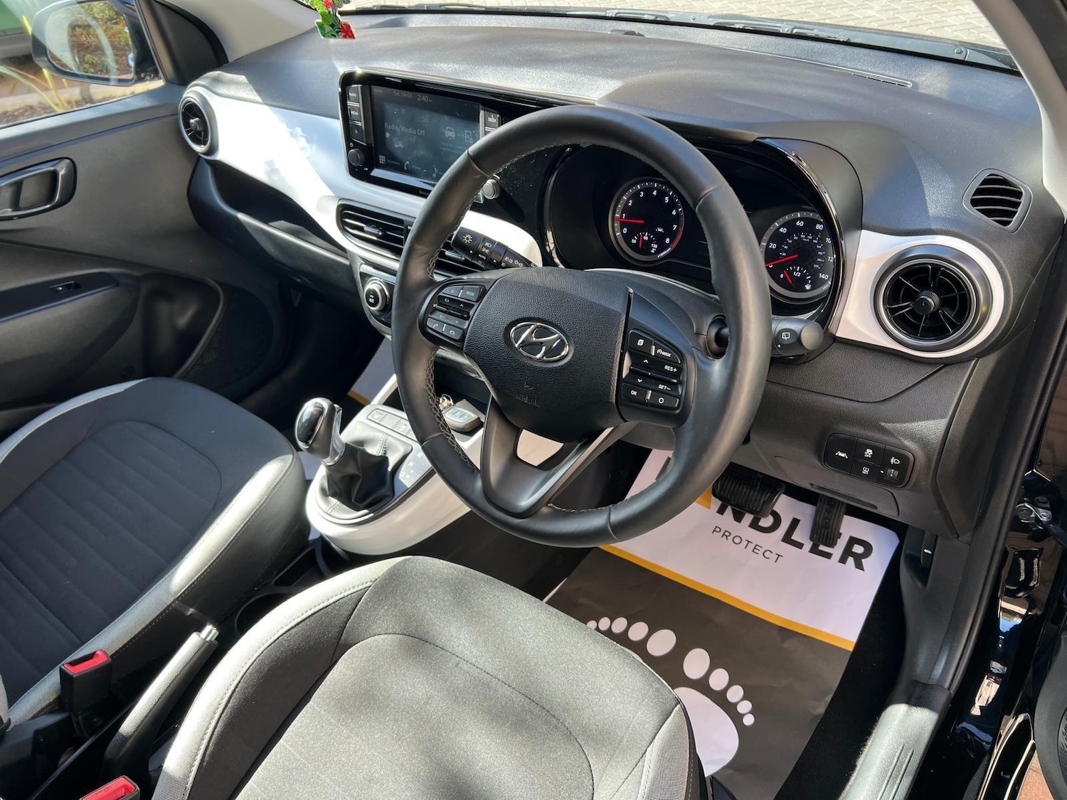 Used Hyundai i10 2023 for sale - 77898302: Photo 20