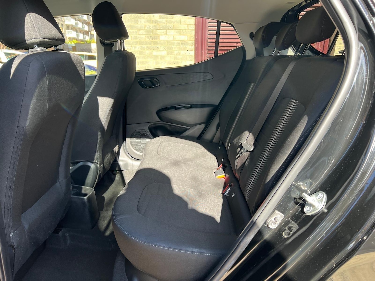 Used Hyundai i10 2023 for sale - 77898302: Photo 29