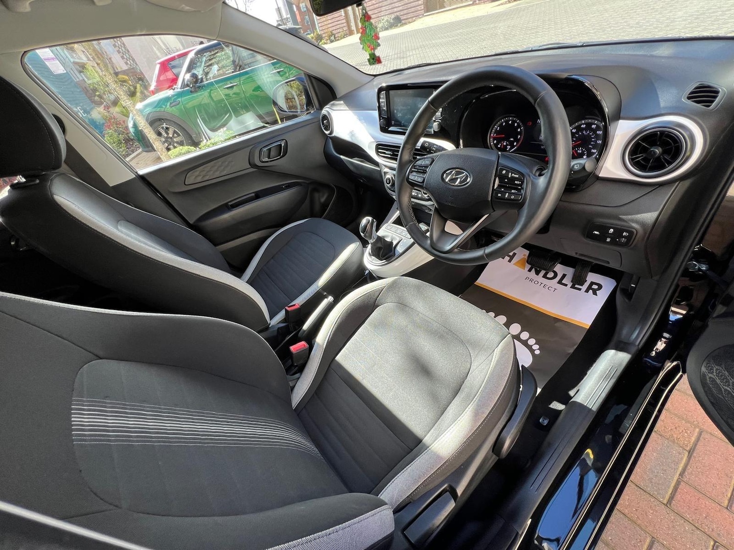 Used Hyundai i10 2023 for sale - 77898302: Photo 34