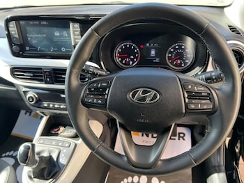 Used Hyundai i10 2023 for sale - 77898302: Photo