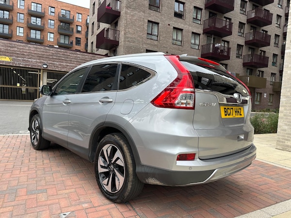 Used Honda CR-V 2017 for sale - 75459610: Photo 2