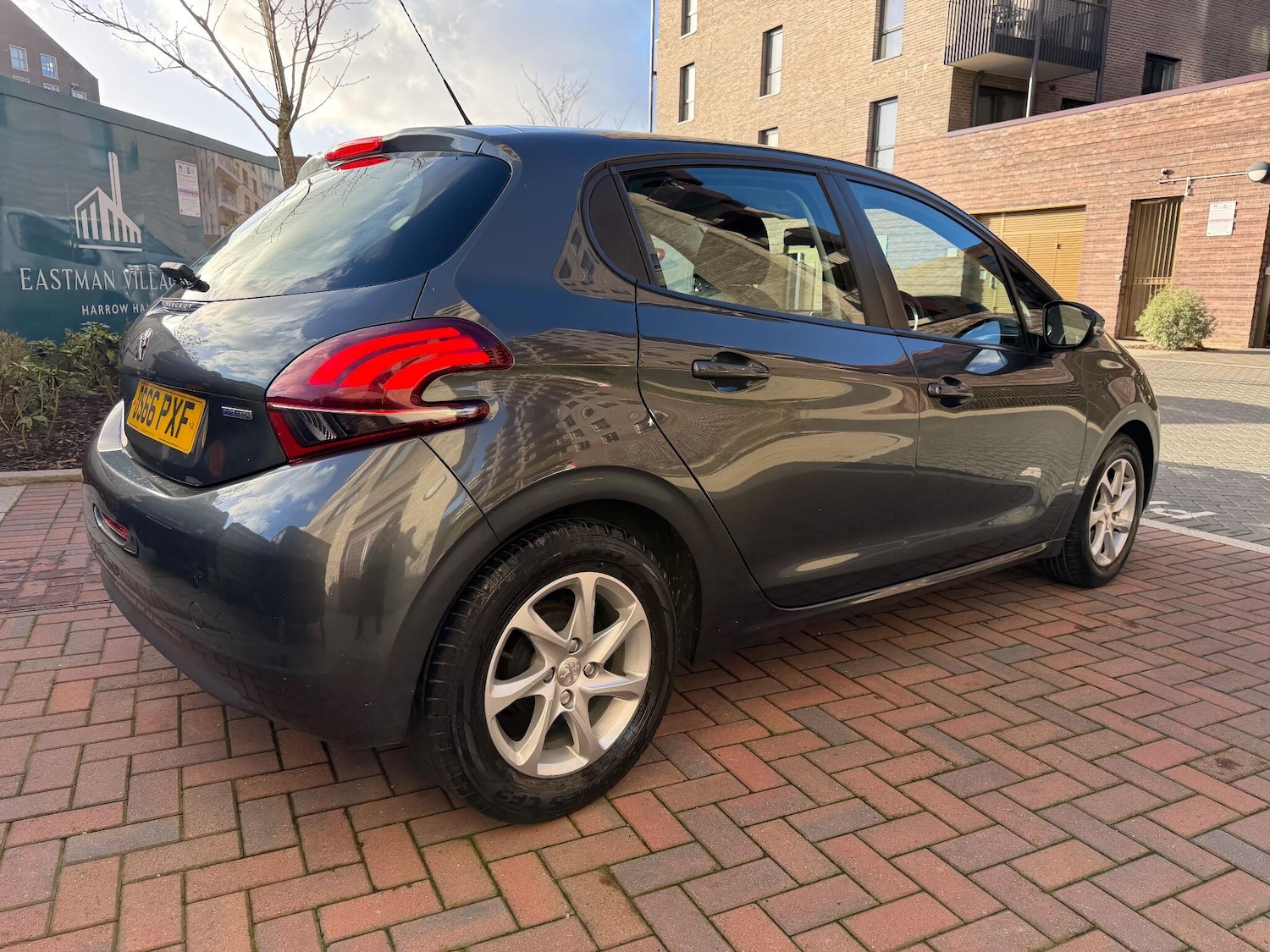 Used Peugeot 208 2017 for sale - 76898922: Photo 15