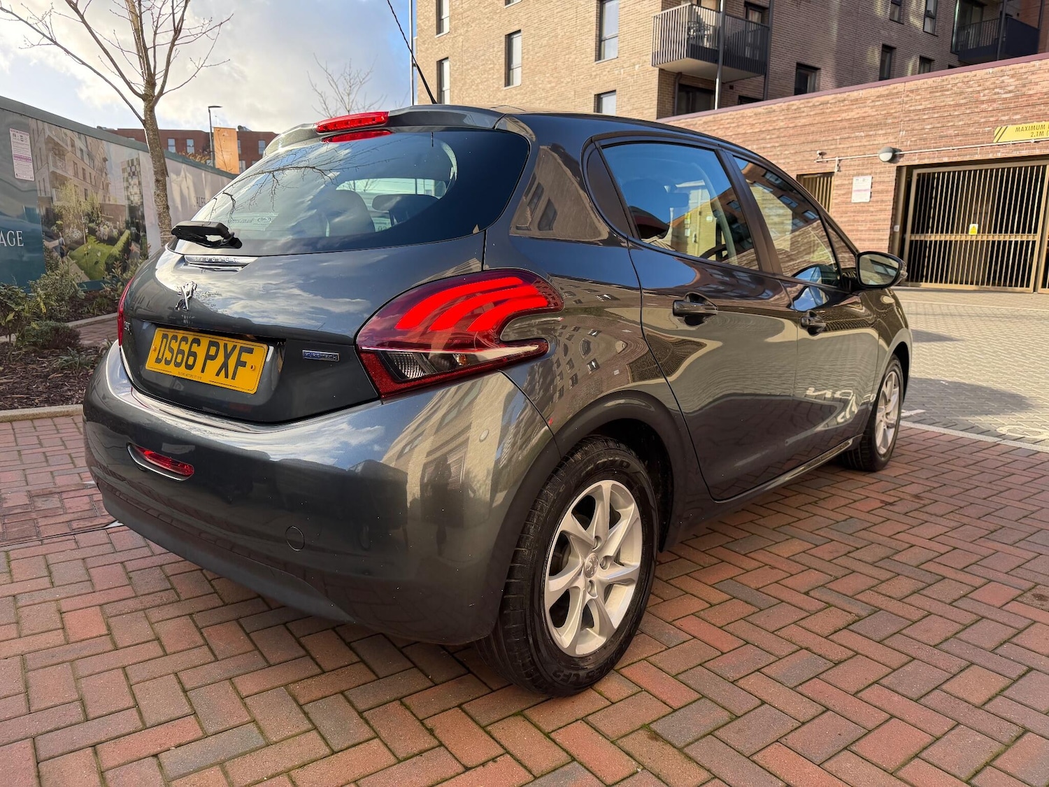 Used Peugeot 208 2017 for sale - 76898922: Photo 16