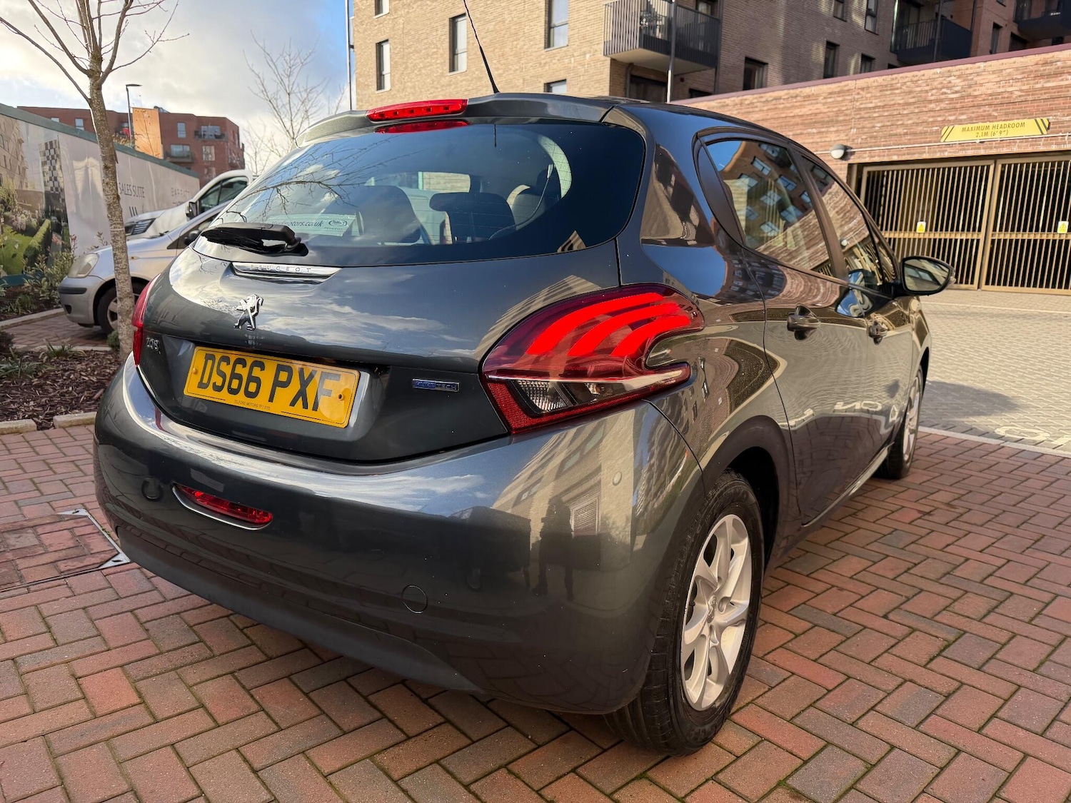 Used Peugeot 208 2017 for sale - 76898922: Photo 17