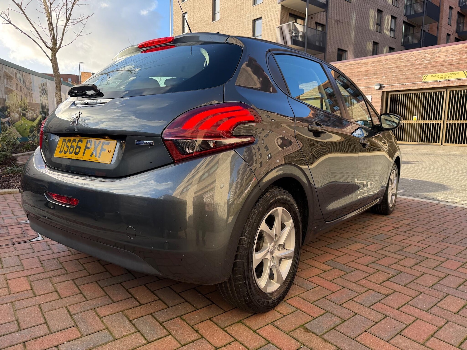 Used Peugeot 208 2017 for sale - 76898922: Photo 18