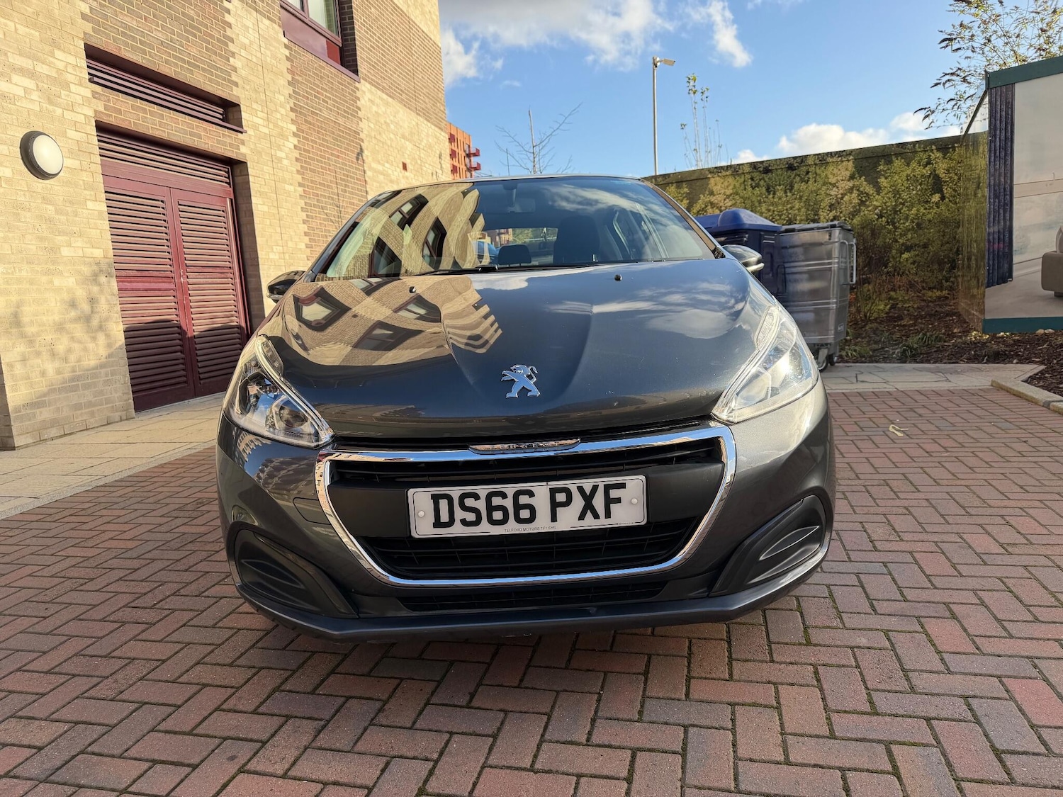Used Peugeot 208 2017 for sale - 76898922: Photo 2