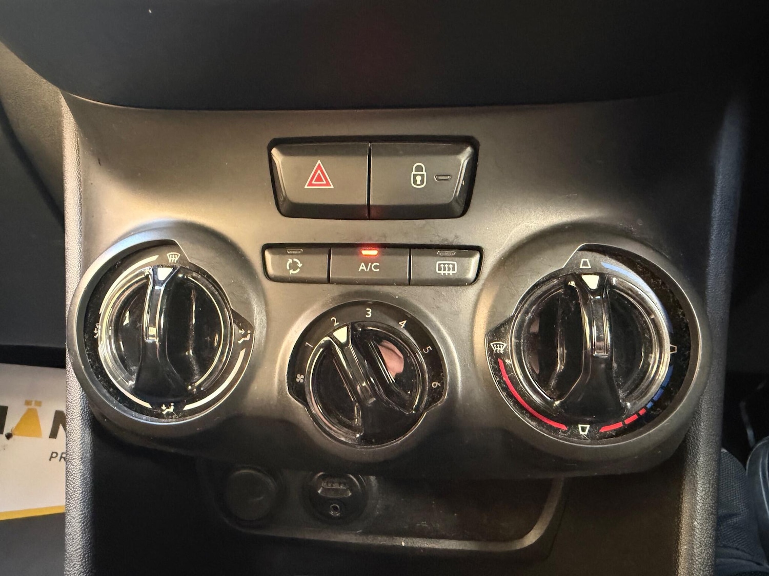 Used Peugeot 208 2017 for sale - 76898922: Photo 30