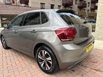 Used Volkswagen Polo 2021 for sale - 76592354: Photo