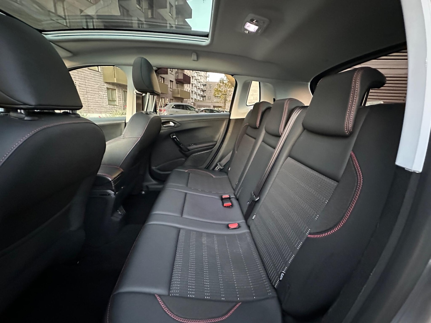 Used Peugeot 2008 2018 for sale - 76608207: Photo 28