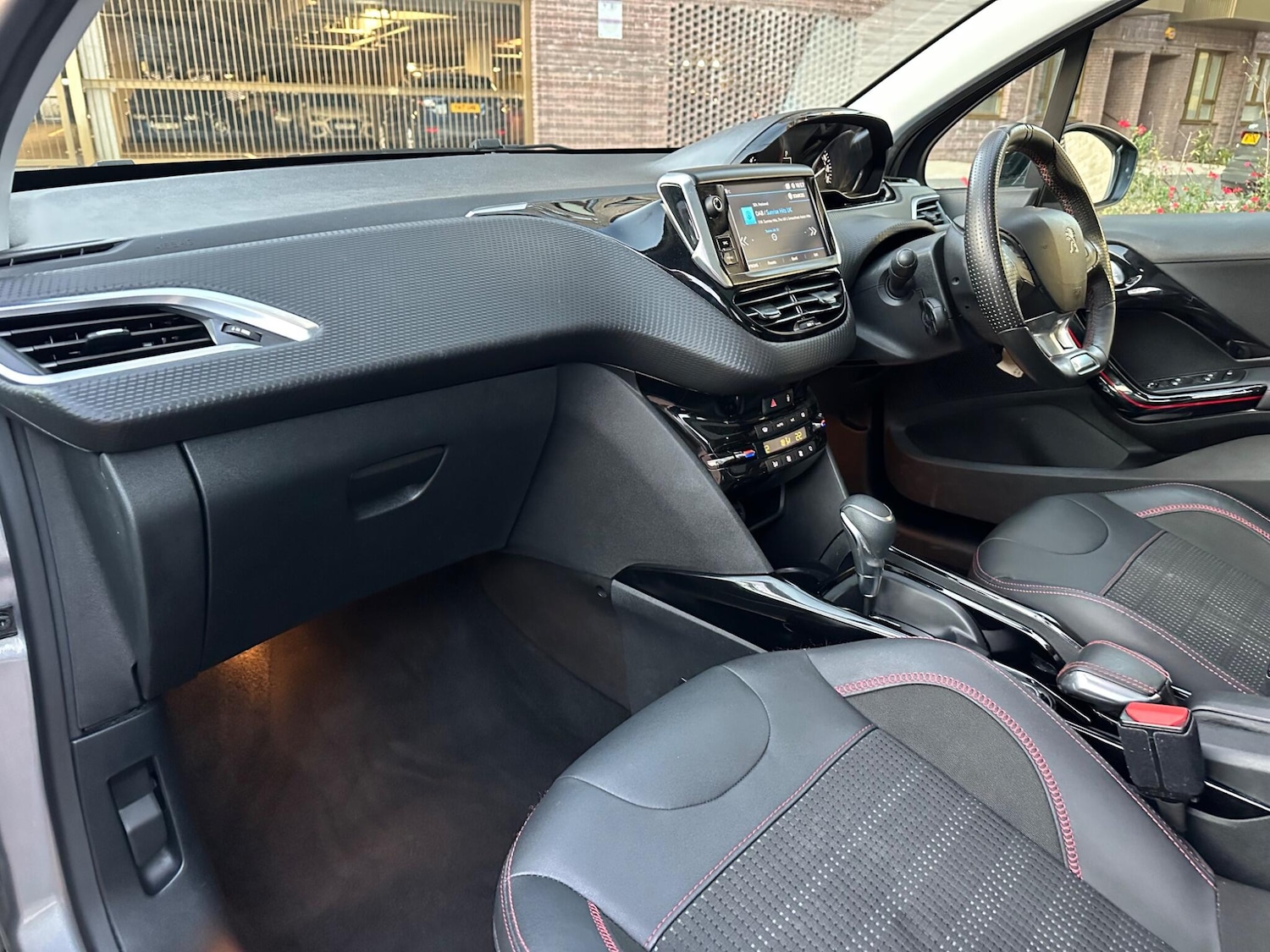 Used Peugeot 2008 2018 for sale - 76608207: Photo 3