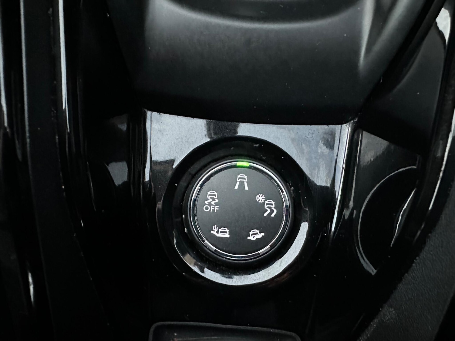 Used Peugeot 2008 2018 for sale - 76608207: Photo 34