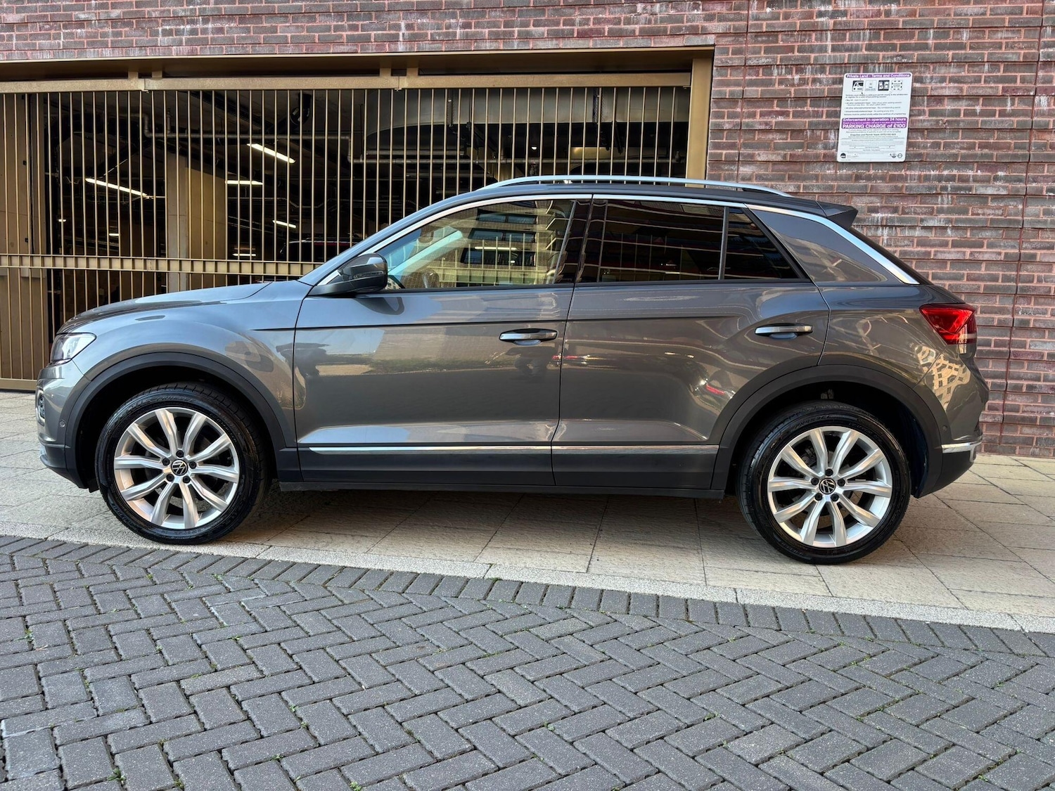 Used Volkswagen T-Roc for sale - 77957880: Photo 20