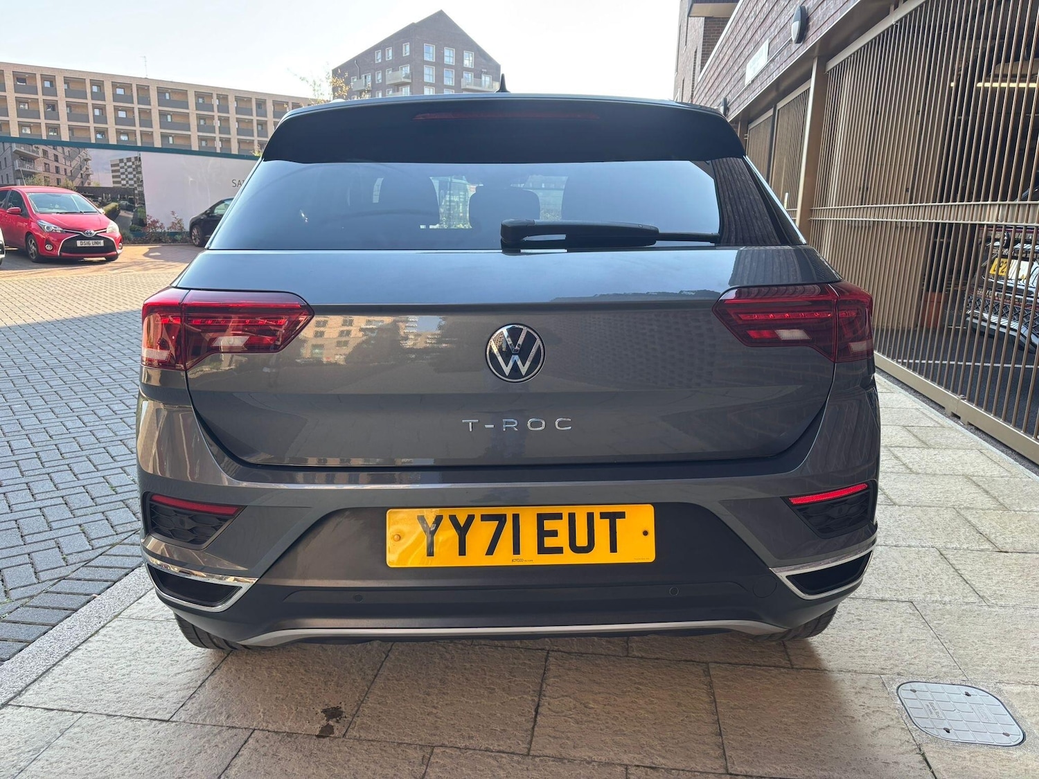 Used Volkswagen T-Roc for sale - 77957880: Photo 21