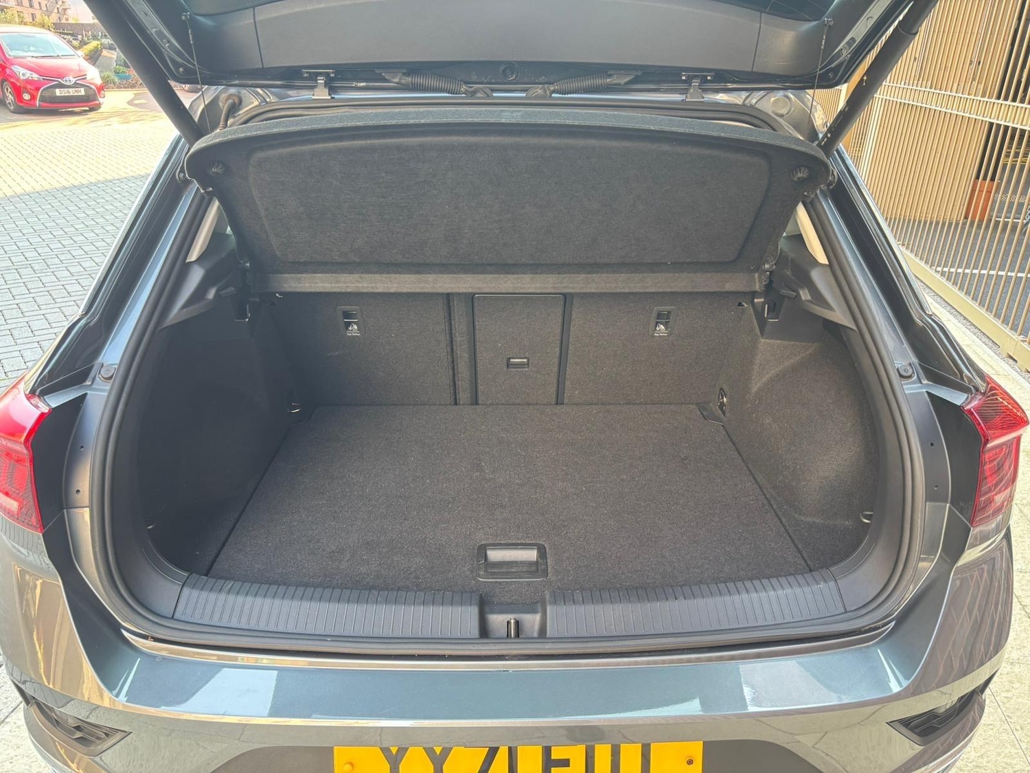 Used Volkswagen T-Roc for sale - 77957880: Photo 48