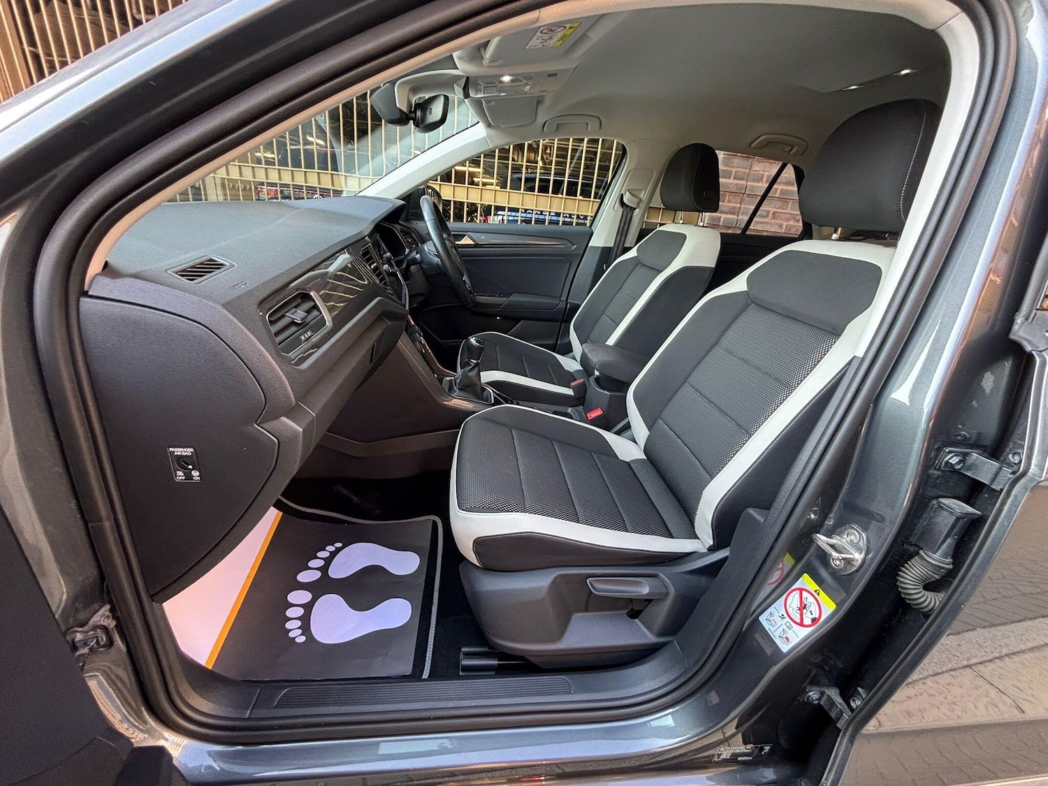 Used Volkswagen T-Roc for sale - 77957880: Photo 49