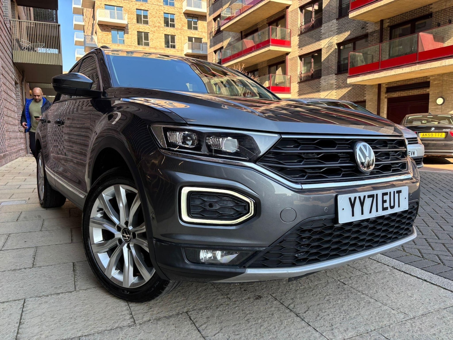 Used Volkswagen T-Roc for sale - 77957880: Photo 8