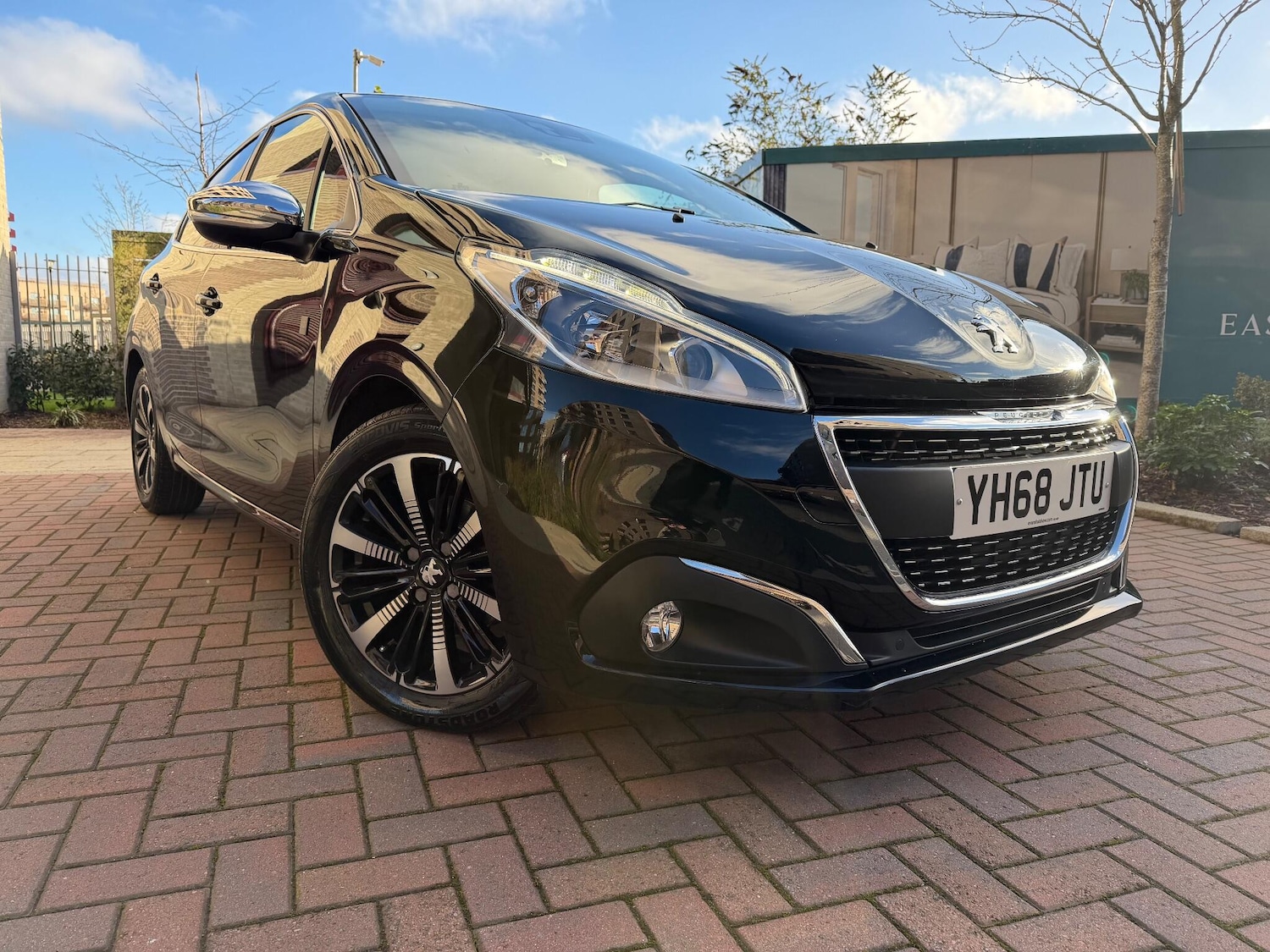 Used Peugeot 208 2018 for sale - 76913094: Photo 1