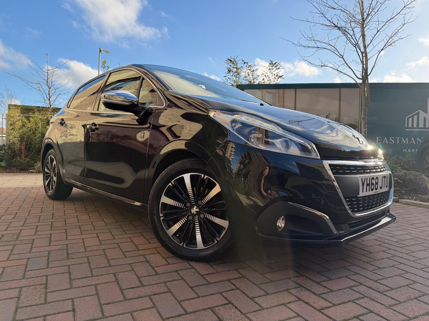 Used Peugeot 208 2018 for sale - 76913094: Photo 11