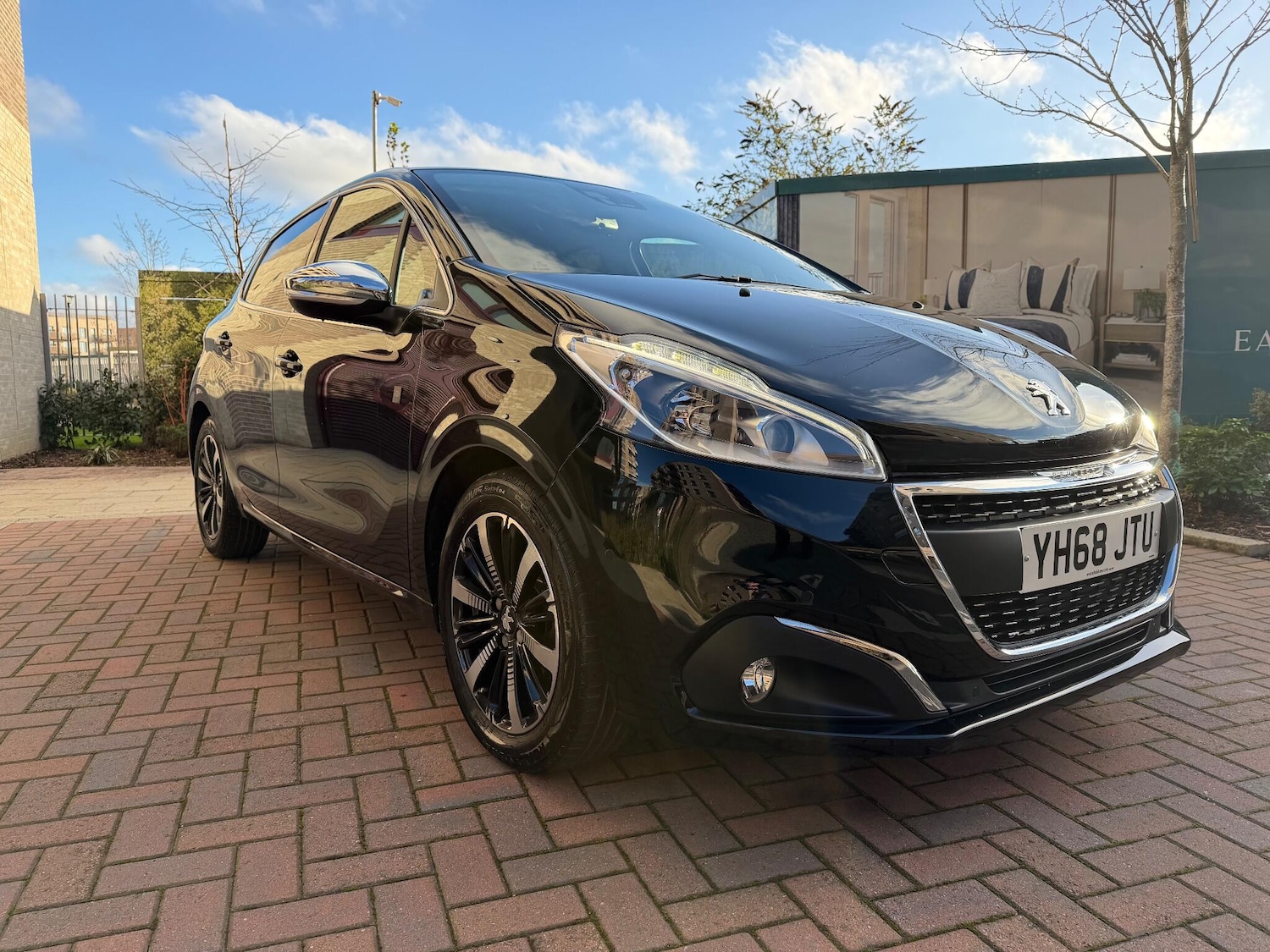 Used Peugeot 208 2018 for sale - 76913094: Photo 14