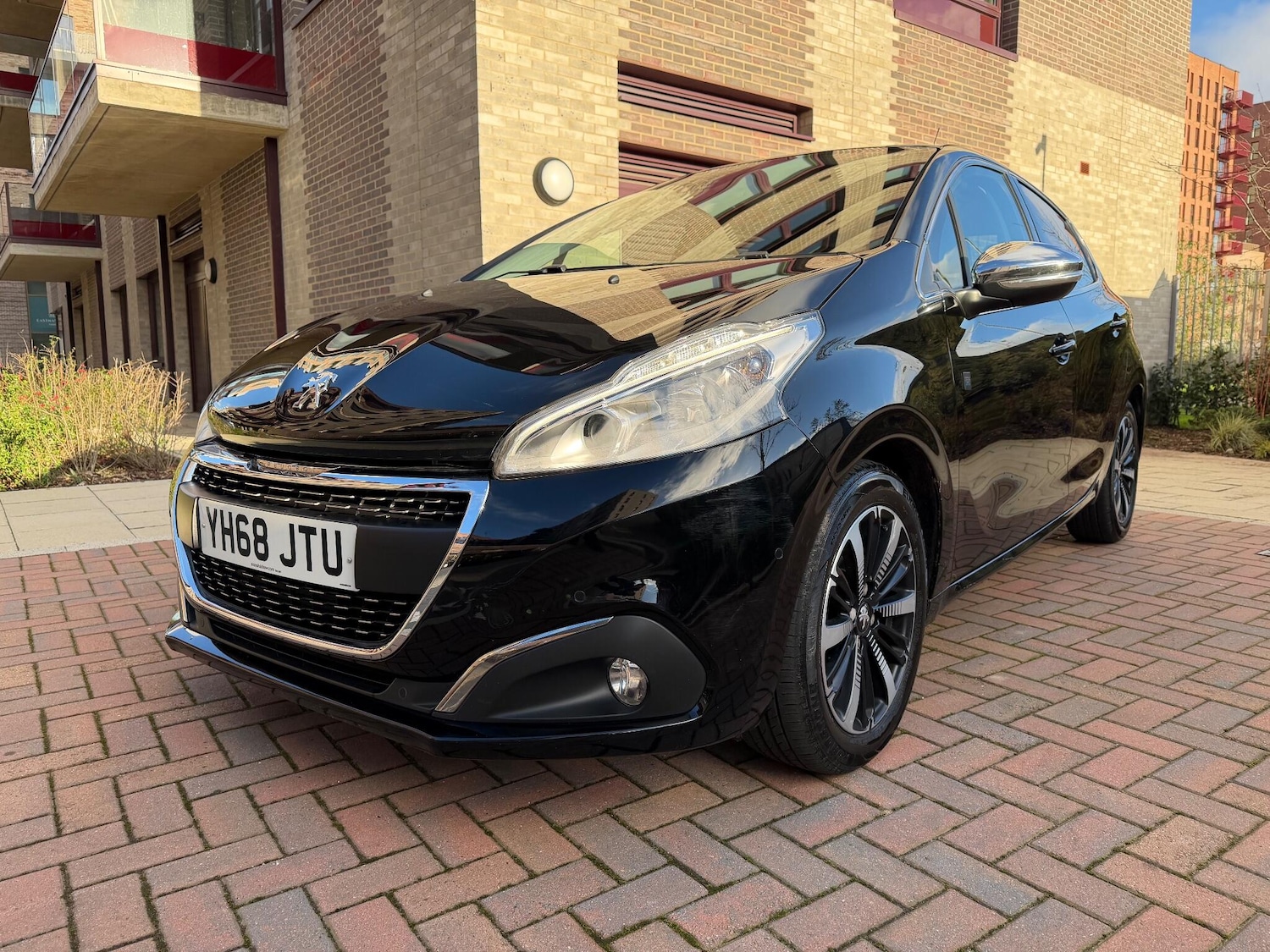 Used Peugeot 208 2018 for sale - 76913094: Photo 17